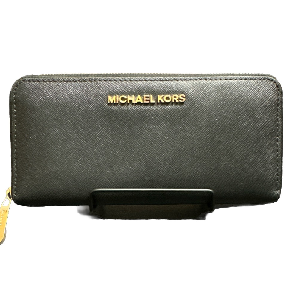 Michael Kors Zip Around Wallet- GUC